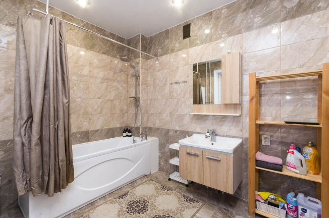 Купить дом на улице Цветочная в Тюменской области. Вариант № 7918597, 19, площадь -  квм, цена 15000000 рублей