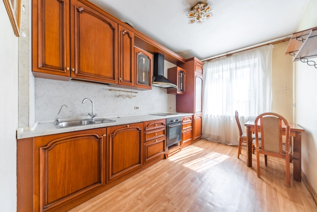 Купить двухкомнатную квартиру у метро Проспект Большевиков в Санкт-Петербурге. Вариант № 2012, 6, площадь -  квм, цена 12350000 рублей