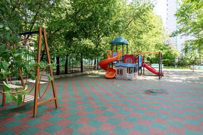 Купить квартиру в Москве. Вариант № 7733558, 43, площадь - квм, цена 99000000 рублей