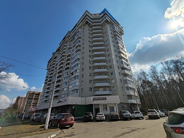 Купить трехкомнатную квартиру на улице Ленинский проспект в Москве. Вариант № 9826966, 23, площадь -  квм, цена 14000000 рублей