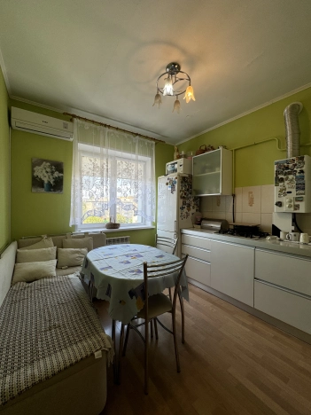 Купить двухкомнатную квартиру на улице Ангарская в Волгограде. Вариант № 12174, 0, площадь -  квм, цена 5500000 рублей