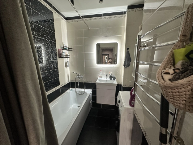 Купить квартиру на улице Университетский проспект в Волгограде. Вариант № 9269310, 7, площадь - квм, цена 6300000 рублей