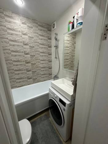 Купить квартиру на улице Комарова в Улан-Удэ. Вариант № 9298985, 12, площадь -  квм, цена 6950000 рублей