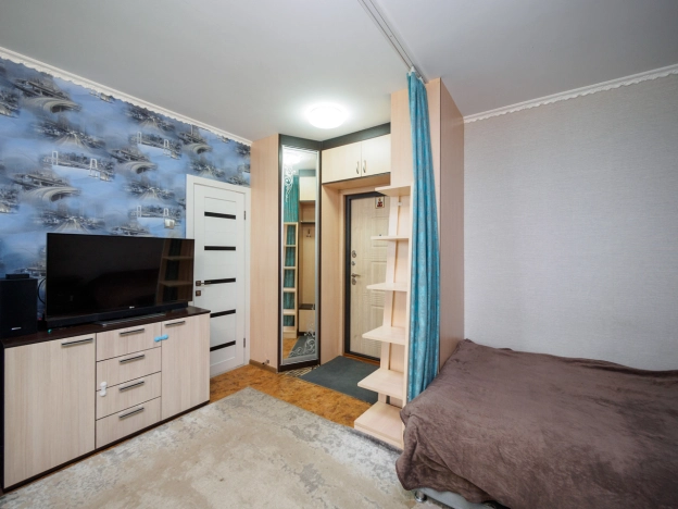 Купить однокомнатную квартиру в Омске. Вариант № 5301706, 5, площадь -  квм, цена 3600000 рублей