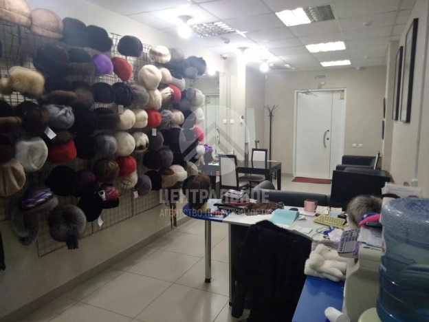 Купить коммерческую недвижимость свободного назначения у метро Площадь Маркса в Новосибирске. Вариант № 1727, 1, площадь -  квм, цена 18600000 рублей