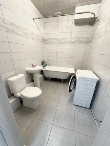 Снять Студию в Новосибирске. Вариант № 9142797, 6, площадь -  квм, цена 28000 рублей