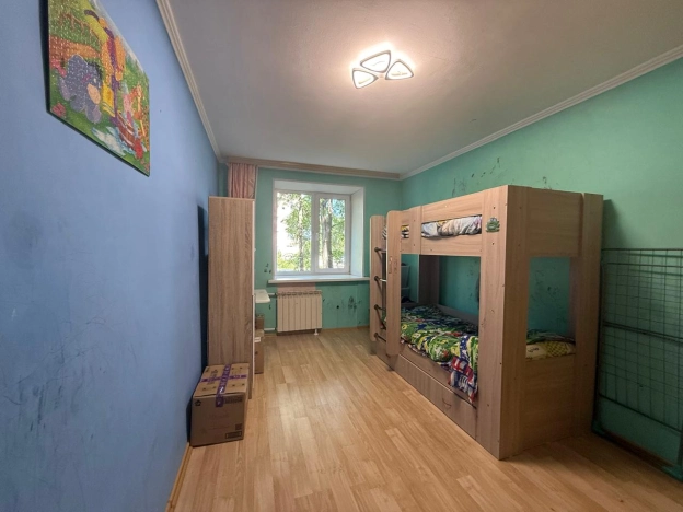 Купить четырехкомнатную квартиру в Приморском крае. Вариант № 60308, 4, площадь -  квм, цена 8000000 рублей