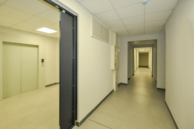 Купить двухкомнатную квартиру в ЖК Квартал «Сосновый бор» РАСЦВЕТАЙ в Новосибирской области. Вариант № 6057, 19, площадь -  квм, цена 5520000 рублей