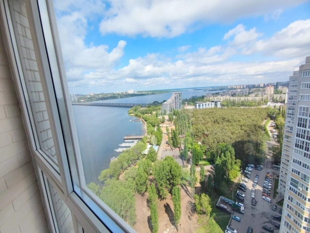 Купить трехкомнатную квартиру в районе Железнодорожный в Воронеже. Вариант № 42245, 4, площадь -  квм, цена 13500000 рублей