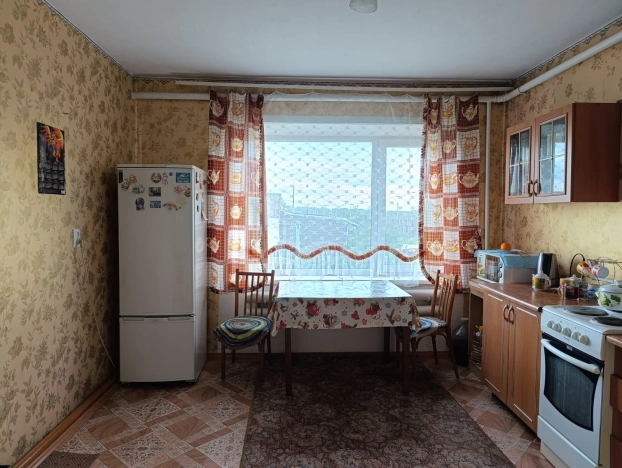 Купить трехкомнатную квартиру на улице Ленина в Бердске. Вариант № 35490, 10, площадь -  квм, цена 3724000 рублей