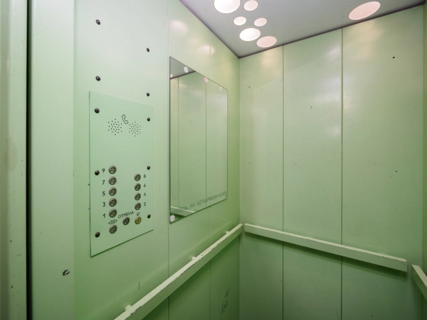 Купить двухкомнатную квартиру в Омске. Вариант № 6762454, 16, площадь -  квм, цена 8300000 рублей