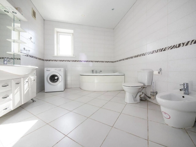 Купить дом в районе Калининский в Новосибирске. Вариант № 17436, 15, площадь -  квм, цена 25000000 рублей