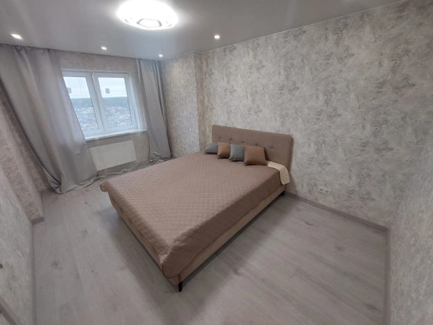 Купить трехкомнатную квартиру в Пушкине. Вариант № 5296, 10, площадь -  квм, цена 9800000 рублей