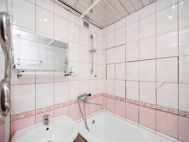 Купить квартиру в Омске. Вариант № 9641499, 15, площадь -  квм, цена 5200000 рублей