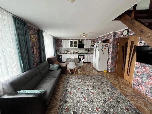 Купить дом на улице Школьная в Тюменской области. Вариант № 2102717, 1, площадь -  квм, цена 4550000 рублей