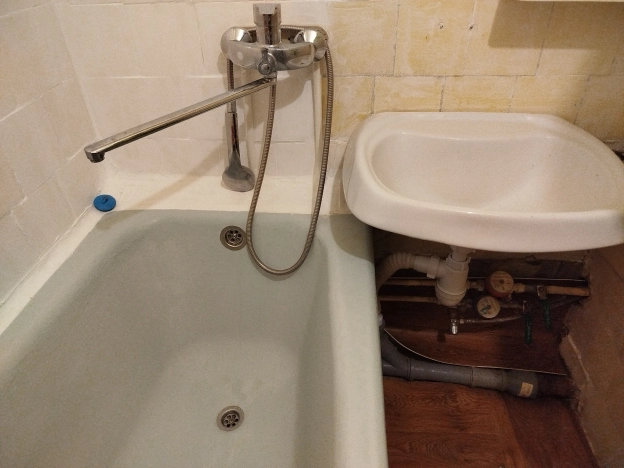 Купить трехкомнатную квартиру в Калининграде. Вариант № 10439130, 13, площадь -  квм, цена 6800000 рублей