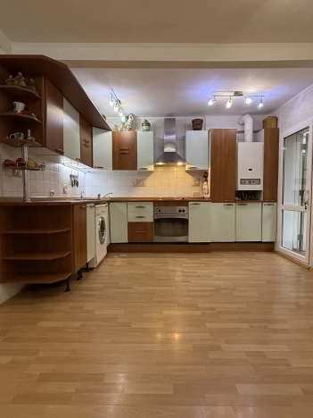 Купить таунхаус в Москве. Вариант № 8404550, 11, площадь -  квм, цена 16500000 рублей