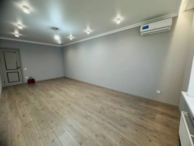 Купить двухкомнатную квартиру в Краснодаре. Вариант № 9902802, 1, площадь -  квм, цена 12000000 рублей