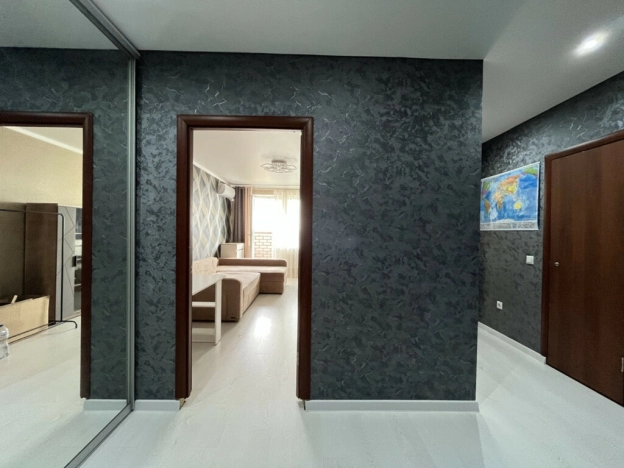 Купить однокомнатную квартиру в Воронеже. Вариант № 8336255, 8, площадь - квм, цена 4900000 рублей