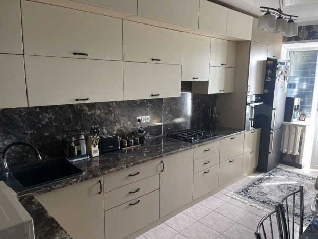 Купить однокомнатную квартиру в Ростовской области. Вариант № 9825482, 2, площадь -  квм, цена 6900000 рублей