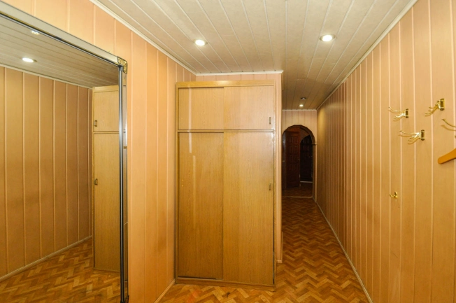 Купить трехкомнатную квартиру в районе Ленинский в Новосибирске. Вариант № 2125107, 25, площадь -  квм, цена 8500000 рублей