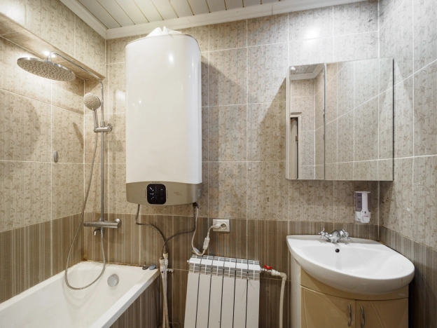 Купить дом в Омске. Вариант № 20724, 22, площадь -  квм, цена 8300000 рублей