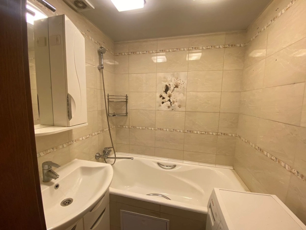 Купить трехкомнатную квартиру на улице Касимовское шоссе в Рязани. Вариант № 799112, 9, площадь -  квм, цена 6650000 рублей