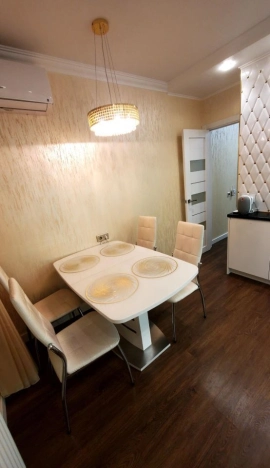 Купить квартиру в Москве. Вариант № 8156806, 33, площадь -  квм, цена 34700000 рублей