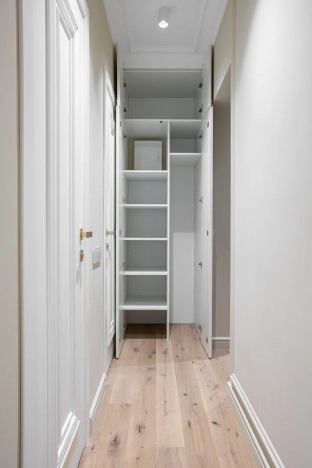 Купить квартиру на вторичке на улице Автомобильный проезд в Москве. Вариант № 10681609, 8, площадь - квм, цена 15900000 рублей