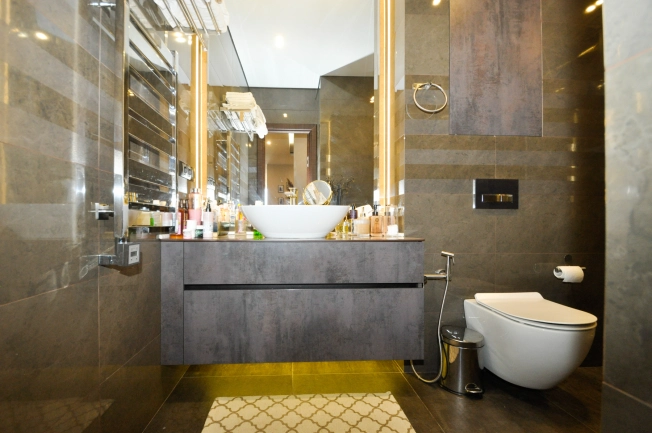 Купить трехкомнатную квартиру в Новосибирске. Вариант № 4137708, 30, площадь -  квм, цена 15500000 рублей