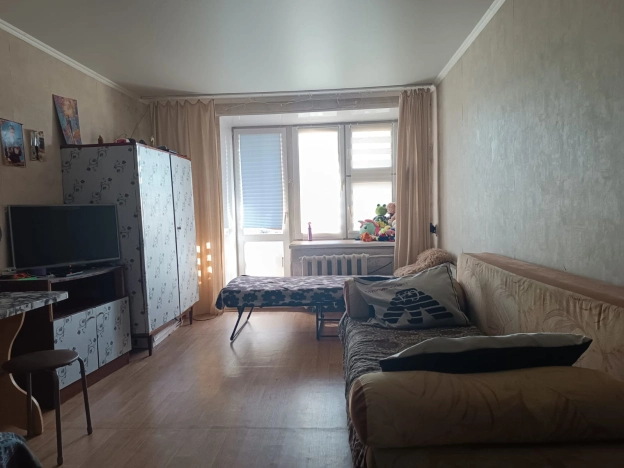 Купить однокомнатную квартиру в Омске. Вариант № 6883606, 3, площадь -  квм, цена 3300000 рублей