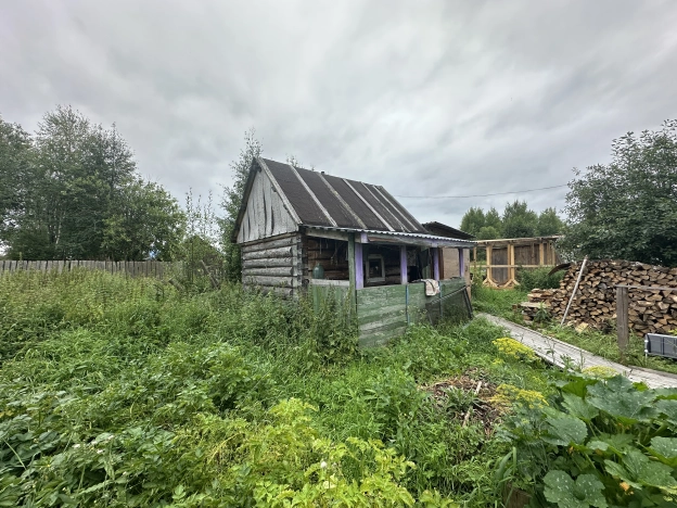 Купить трехкомнатную квартиру в Республике Коми. Вариант № 53770, 14, площадь -  квм, цена 650000 рублей