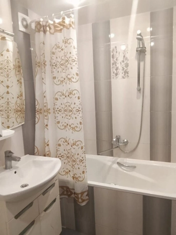 Купить трехкомнатную квартиру в Керчи. Вариант № 437654, 10, площадь - квм, цена 6850000 рублей