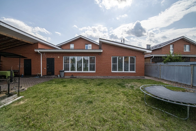 Купить дом на улице Школьная в Нижегородской области. Вариант № 8684619, 36, площадь -  квм, цена 24150000 рублей