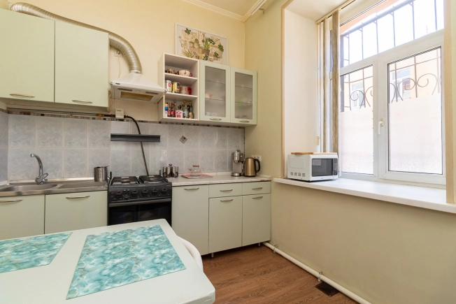 Купить двухкомнатную квартиру на улице Таубе в Омске. Вариант № 55179, 8, площадь -  квм, цена 8900000 рублей