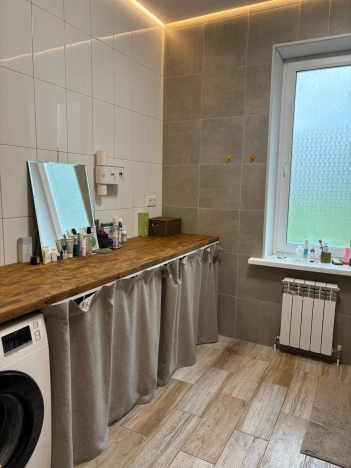 Купить дом в Микрорайоне Порт-Артур в Омске. Вариант № 2621710, 4, площадь -  квм, цена 8850000 рублей