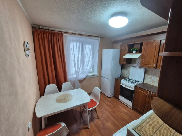 Снять квартиру в Республике Коми. Вариант № 9036505, 4, площадь -  квм, цена 28000 рублей