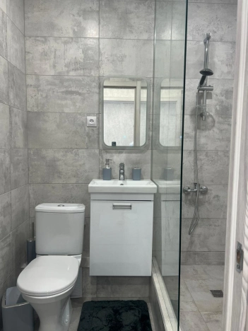 Купить однокомнатную квартиру в Волгограде. Вариант № 9456860, 6, площадь -  квм, цена 4200000 рублей