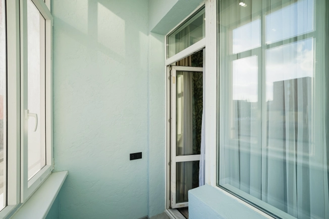 Купить однокомнатную квартиру в Омске. Вариант № 7993905, 10, площадь -  квм, цена 7700000 рублей