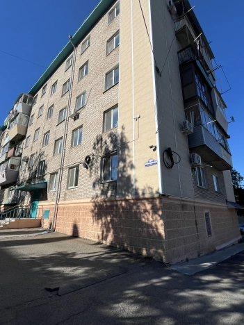 Купить трехкомнатную квартиру в Приморском крае. Вариант № 13004, 17, площадь -  квм, цена 6600000 рублей