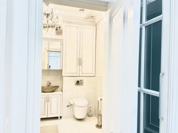 Купить квартиру в Москве. Вариант № 10382111, 28, площадь -  квм, цена 70000000 рублей