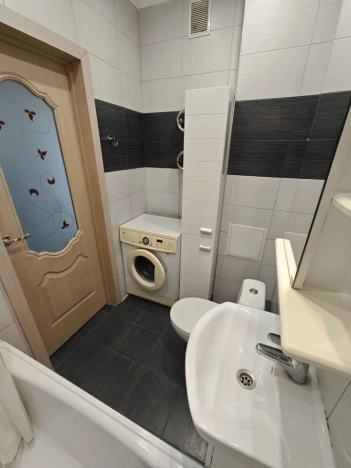 Купить однокомнатную квартиру в районе Московский в Калининграде. Вариант № 5341817, 9, площадь -  квм, цена 4490000 рублей