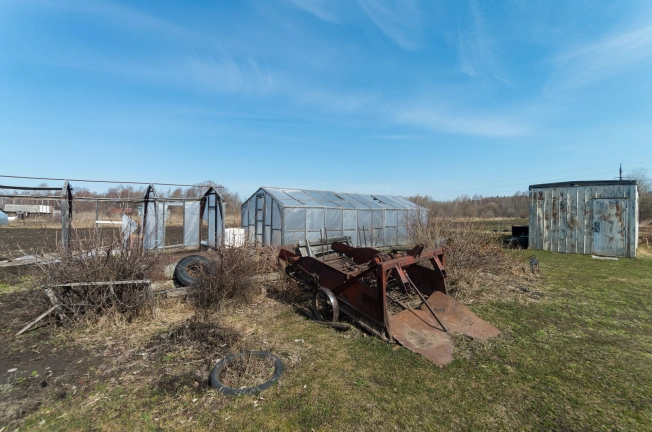 Купить дом на улице Центральная в Тюменской области. Вариант № 6952, 18, площадь -  квм, цена 900000 рублей