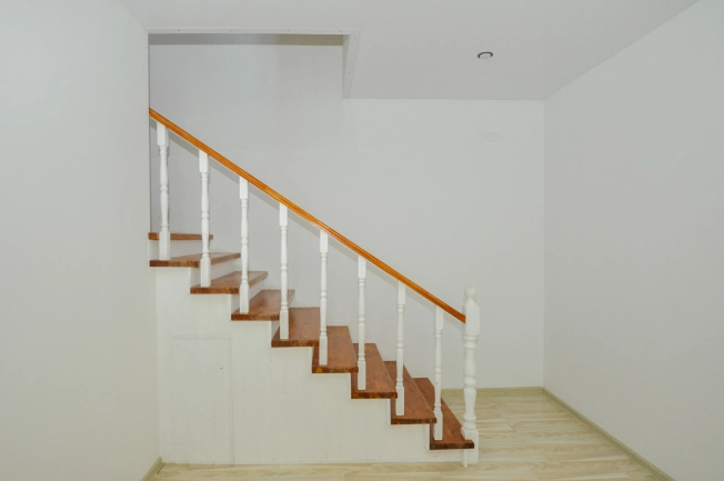 Купить дом в районе Калининский в Новосибирске. Вариант № 54292, 13, площадь -  квм, цена 8900000 рублей