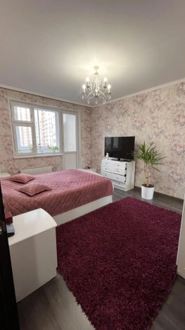 Купить двухкомнатную квартиру в районе Молжаниновский в Химках. Вариант № 10351832, 8, площадь -  квм, цена 9300000 рублей