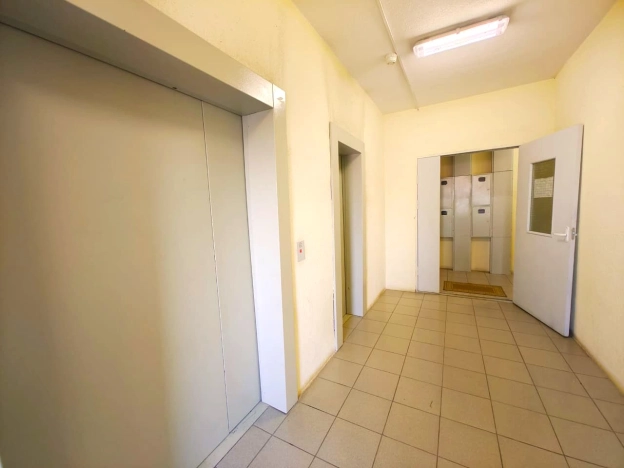 Купить однокомнатную квартиру на вторичке в Московской области. Вариант № 3948717, 18, площадь -  квм, цена 6300000 рублей