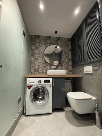 Купить двухкомнатную квартиру в Ростовской области. Вариант № 8211583, 8, площадь -  квм, цена 6500000 рублей