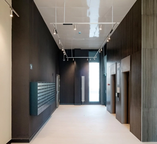 Купить двухкомнатную квартиру на вторичке у метро Физтех в Московской области. Вариант № 10422831, 2, площадь -  квм, цена 21500000 рублей