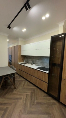 Купить квартиру в Москве. Вариант № 10370328, 7, площадь -  квм, цена 22000000 рублей