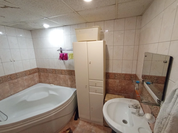 Купить четырехкомнатную квартиру в Калининграде. Вариант № 5452487, 9, площадь -  квм, цена 6800000 рублей